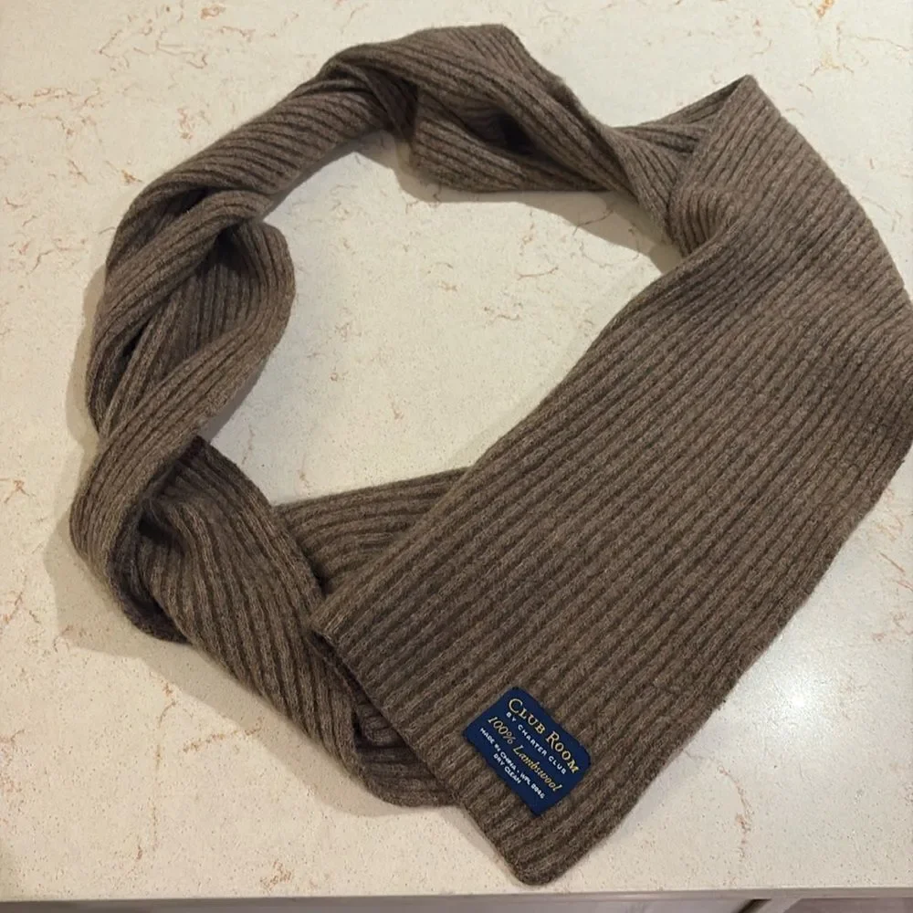 CLUB ROOM by Charter Club 100% lambswool scarf